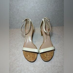 Stuart Weitzman Simple White Cream Patent Leather Cork Block Heels Sandal SZ 9
